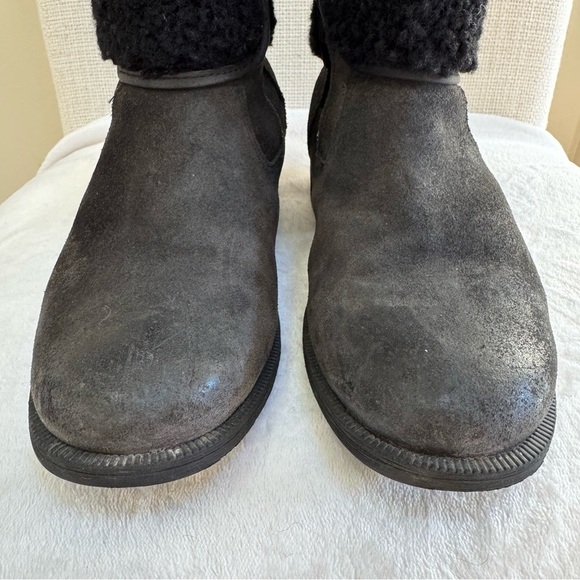 UGG BLAYRE III BLACK ZIPPER SHEARLING US 7 - Picture 7 of 16